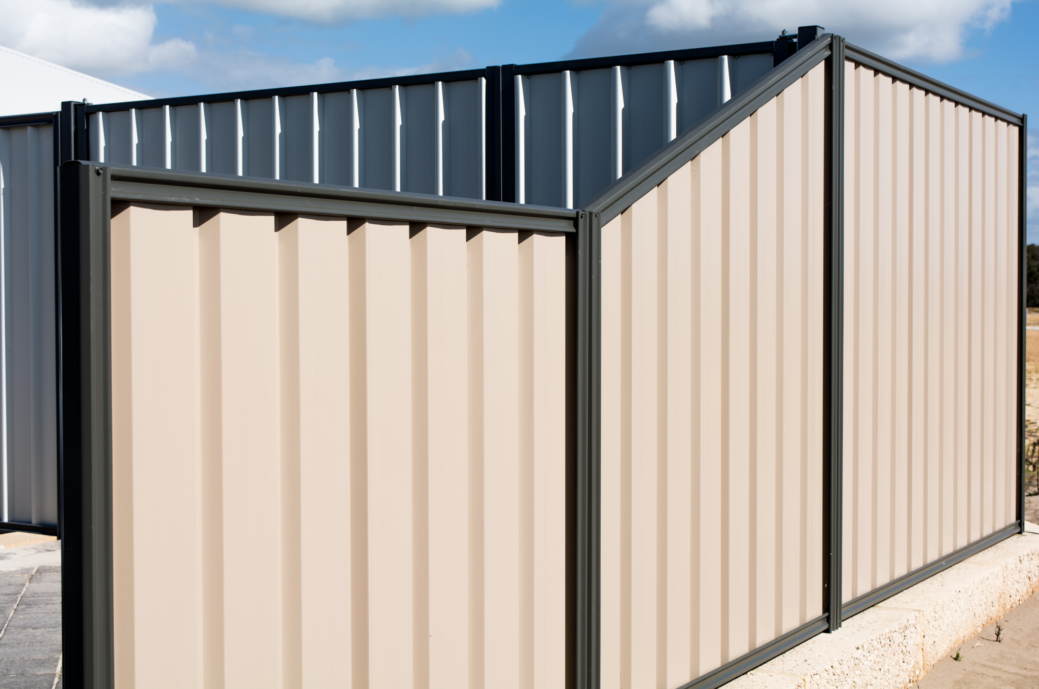 Fencing Contractors Bunbury WA Colorbond Fencing Perth